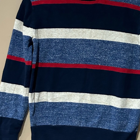 Gap stripes sweater size Large - Picture 3 of 5